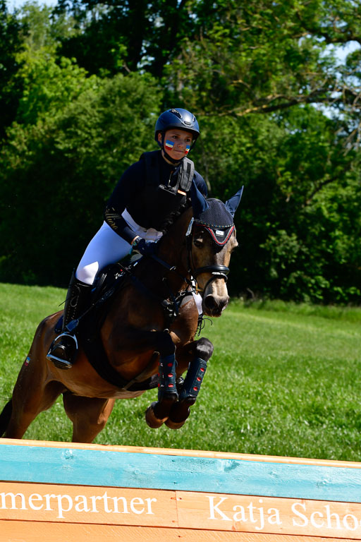 Goldene Schärpe Ponys in Hohen Luckow 1-4.6.23 | 04062023 Mara Hertmann - Beyonce at little Uncle_01 