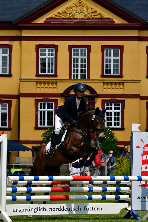 Goldene Schärpe Ponys in Hohen Luckow 1-4.6.23 | 04062023 Mara Hertmann - Beyonce at little Uncle_15 