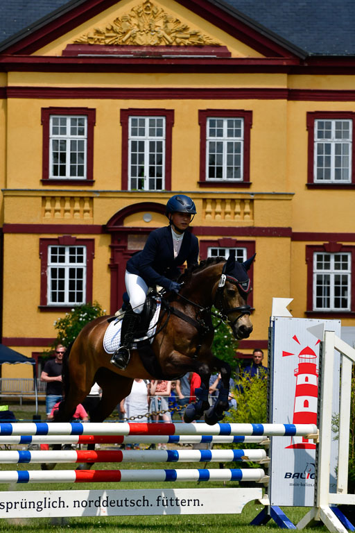 Goldene Schärpe Ponys in Hohen Luckow 1-4.6.23 | 04062023 Mara Hertmann - Beyonce at little Uncle_16 