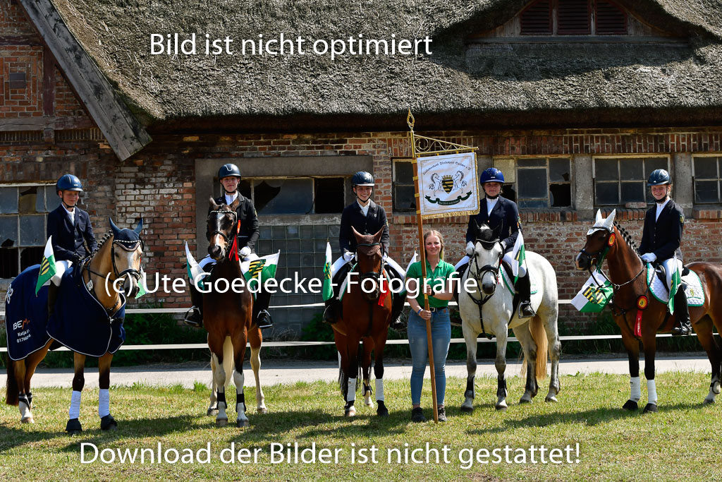 Goldene Schärpe Ponys in Hohen Luckow 1-4.6.23 | 04062023 Siegerehrung_008