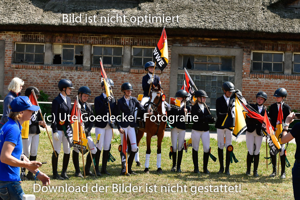 Goldene Schärpe Ponys in Hohen Luckow 1-4.6.23 | 04062023  Siegerehrung_011 