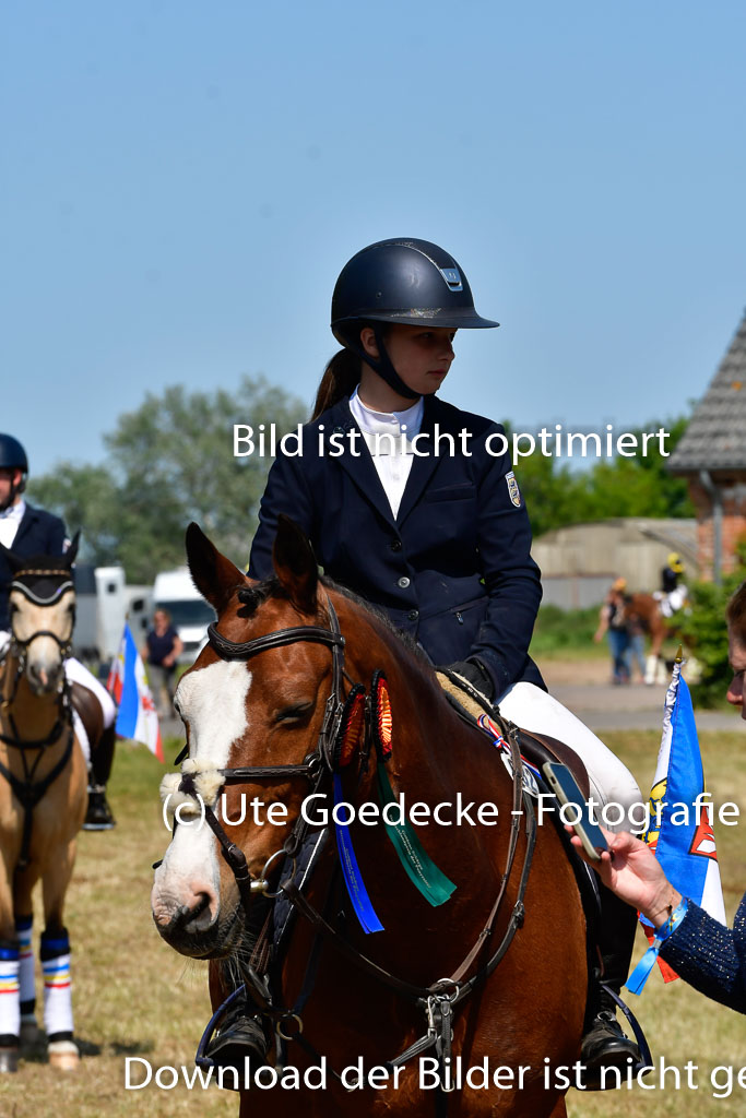 Goldene Schärpe Ponys in Hohen Luckow 1-4.6.23 | 04062023  Siegerehrung_018 