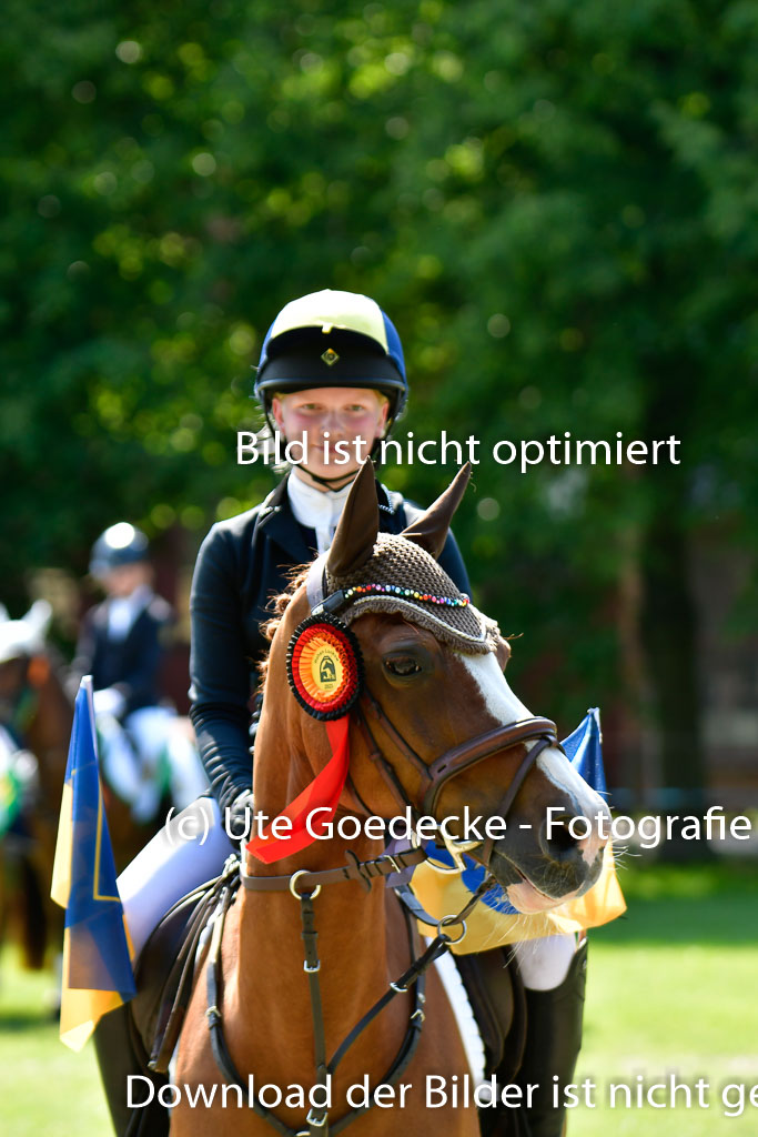 Goldene Schärpe Ponys in Hohen Luckow 1-4.6.23 | 04062023 Siegerehrung_054