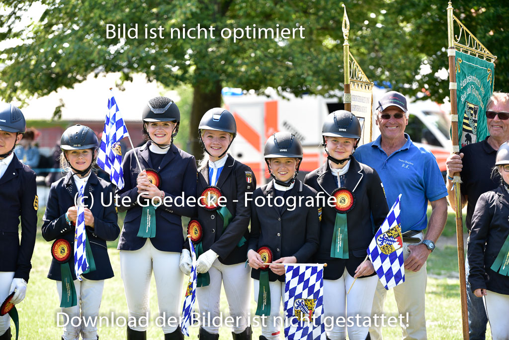 Goldene Schärpe Ponys in Hohen Luckow 1-4.6.23 | 04062023  Siegerehrung_055 