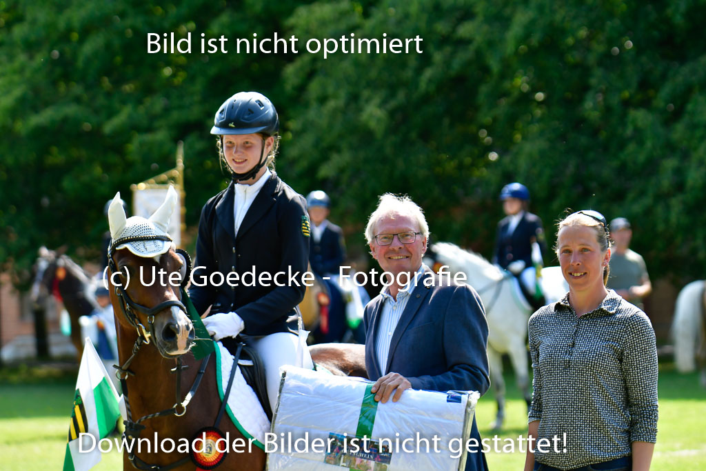 Goldene Schärpe Ponys in Hohen Luckow 1-4.6.23 | 04062023 Siegerehrung_076