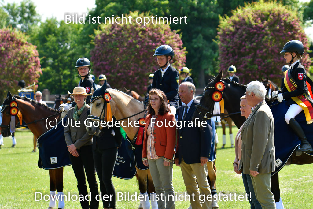 Goldene Schärpe Ponys in Hohen Luckow 1-4.6.23 | 04062023  Siegerehrung_107 
