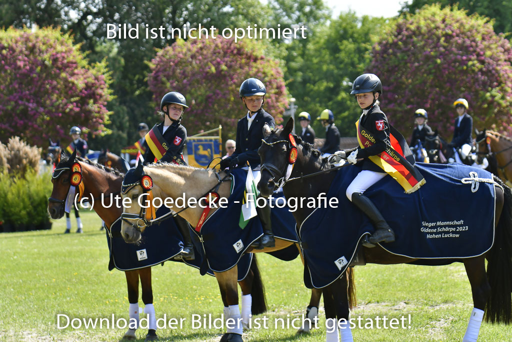 Goldene Schärpe Ponys in Hohen Luckow 1-4.6.23 | 04062023  Siegerehrung_110 