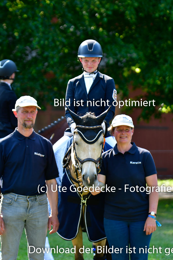 Goldene Schärpe Ponys in Hohen Luckow 1-4.6.23 | 04062023  Siegerehrung_126 