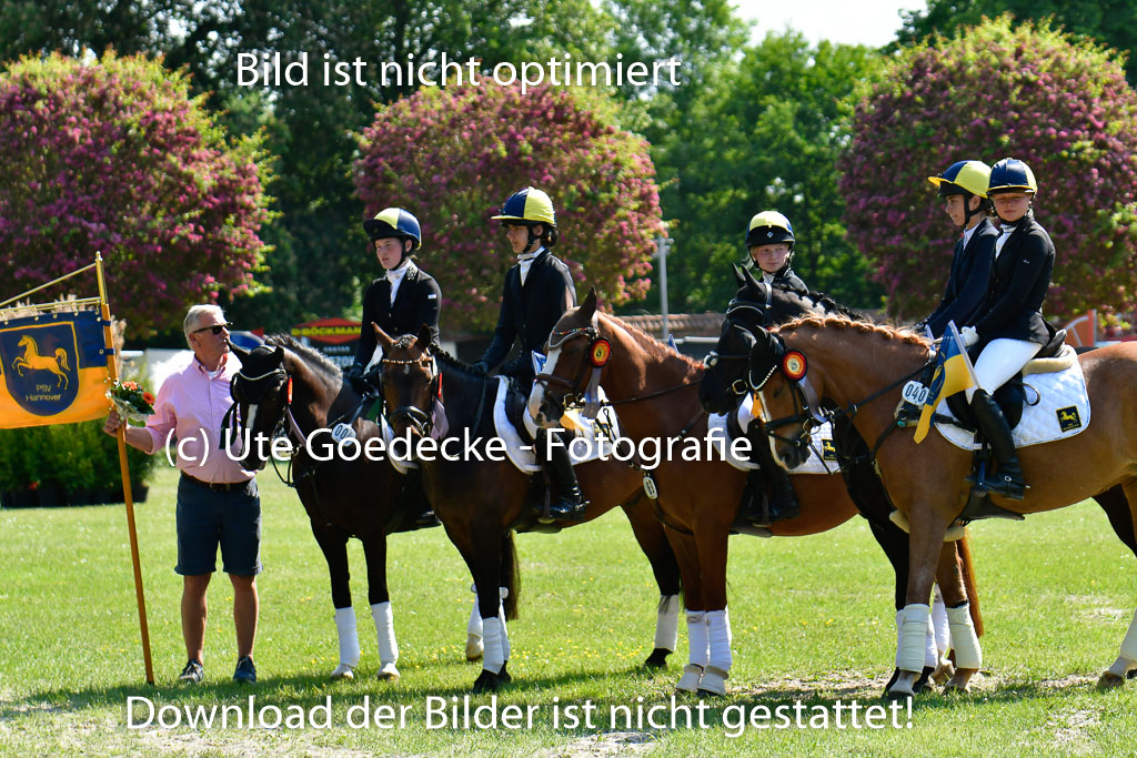 Goldene Schärpe Ponys in Hohen Luckow 1-4.6.23 | 04062023  Siegerehrung_141 