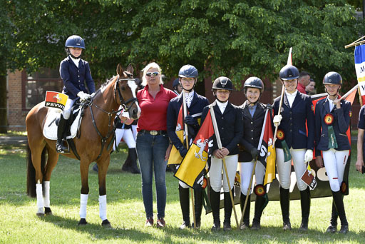 Goldene Schärpe Ponys in Hohen Luckow 1-4.6.23 | 04062023  Siegerehrung_031 