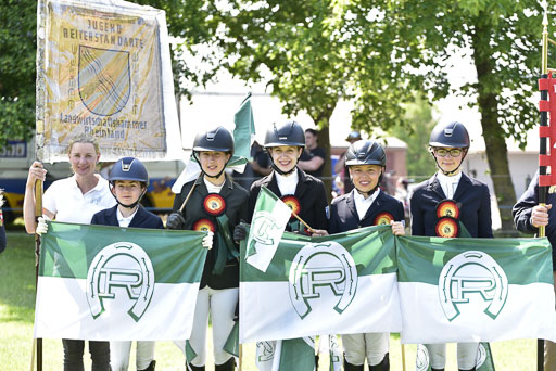 Goldene Schärpe Ponys in Hohen Luckow 1-4.6.23 | 04062023  Siegerehrung_047 