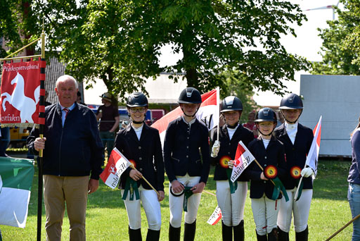 Goldene Schärpe Ponys in Hohen Luckow 1-4.6.23 | 04062023  Siegerehrung_048 