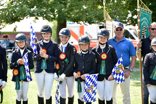 Goldene Schärpe Ponys in Hohen Luckow 1-4.6.23 | 04062023  Siegerehrung_056 