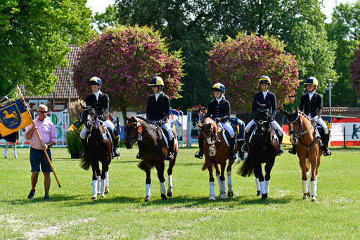 Goldene Schärpe Ponys in Hohen Luckow 1-4.6.23 | 04062023  Siegerehrung_136 