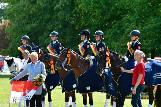 Goldene Schärpe Ponys in Hohen Luckow 1-4.6.23 | 04062023  Siegerehrung_145 
