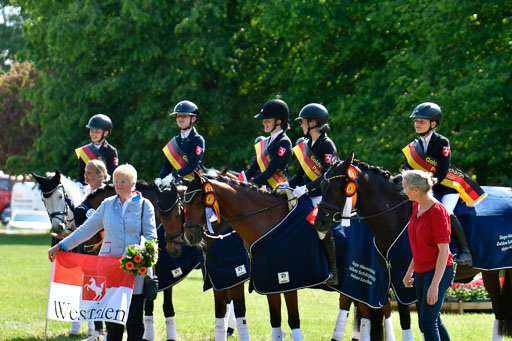 Goldene Schärpe Ponys in Hohen Luckow 1-4.6.23 | 04062023  Siegerehrung_146 