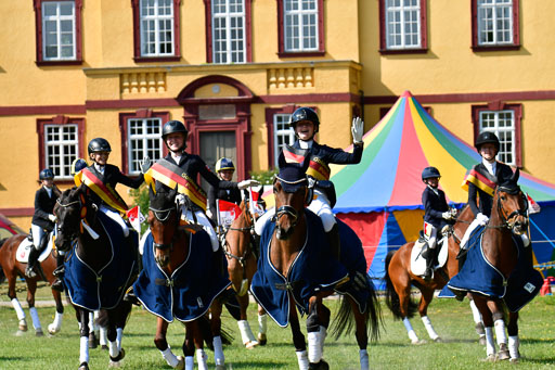 Goldene Schärpe Ponys in Hohen Luckow 1-4.6.23 | 04062023  Siegerehrung_154 