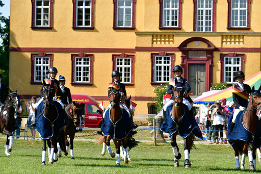 Goldene Schärpe Ponys in Hohen Luckow 1-4.6.23 | 04062023  Siegerehrung_160 
