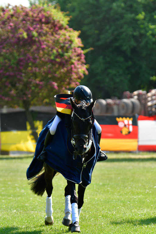 Goldene Schärpe Ponys in Hohen Luckow 1-4.6.23 | 04062023  Siegerehrung_165 