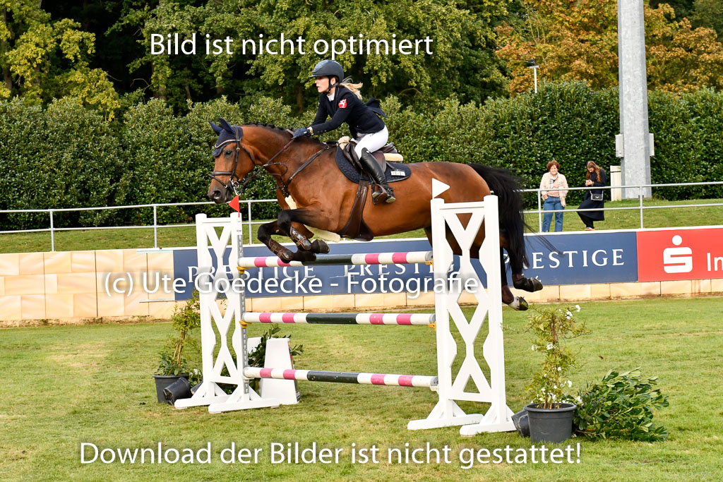  | Bräuer, hanna - Caroline 9-24_3 