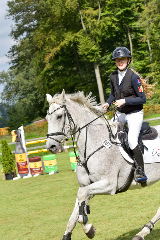  | Brinkmann, Leni Charlotte 9-24 _12 