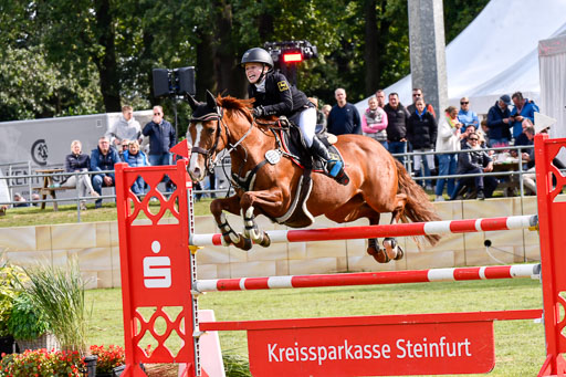  | Neumann, Janne - Petit Dechantee 9-24_13 