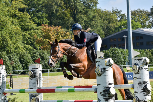  | Hagedorn, Luna - Nikita va het Vijverhof 9-24_03 