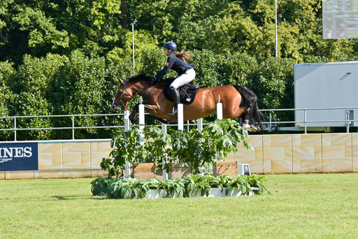  | Hagedorn, Luna - Nikita va het Vijverhof 9-24_08 