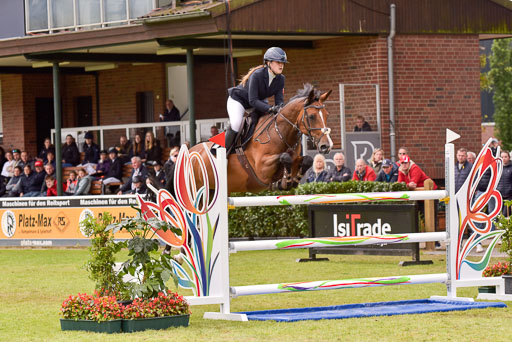  | Hagedorn, Luna - Nikita va het Vijverhof 9-24_13 