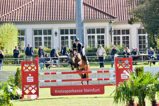  | Hagedorn, Luna - Nikita va het Vijverhof 9-24 