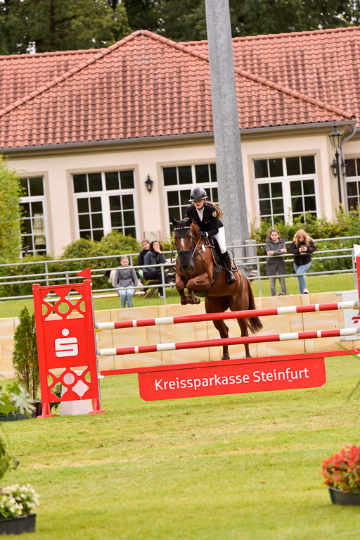  | Hauter, Anna-Sophie - Cuderia 9-24_25 