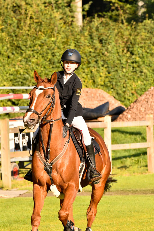  | Hilger, Viktoria - Jango 9-24_20 