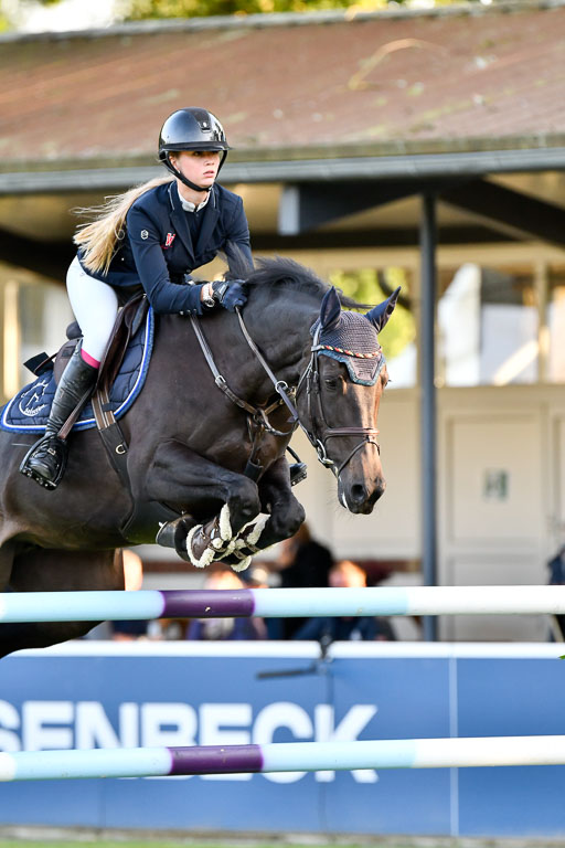  | Himmelreich, Naomi - Flying Kiss 9-24_18 