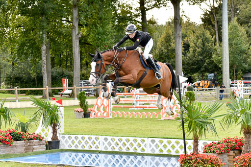  | Konle, Louise - Dressed for Success 9-24_05 