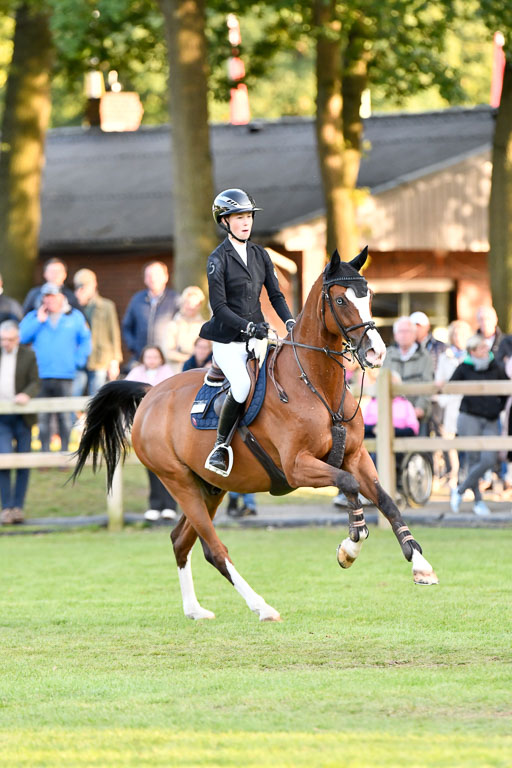  | Konle, Louise - Dressed for Success 9-24_15 