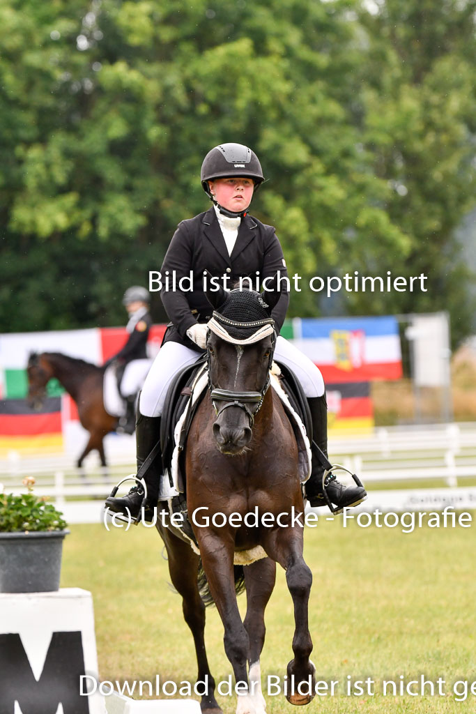 Goldene Schärpe Ponys in Hohenberg Krusemark 2024 | 12072024 Dressur _0312