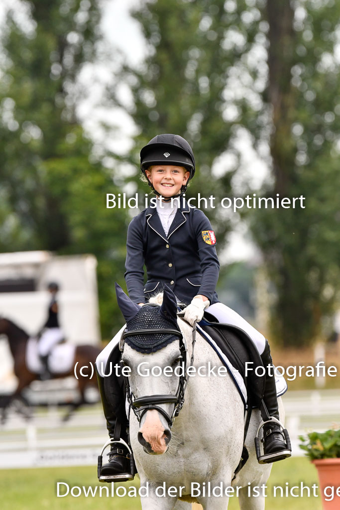 Goldene Schärpe Ponys in Hohenberg Krusemark 2024 | 12072024 Dressur _0337