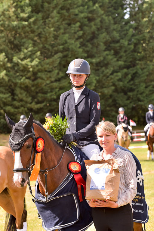 Goldene Schärpe Ponys in Hohenberg Krusemark 2024 | 14072024 Ehrungen_195 