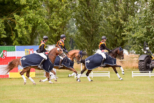 Goldene Schärpe Ponys in Hohenberg Krusemark 2024 | 14072024 Ehrungen_315 