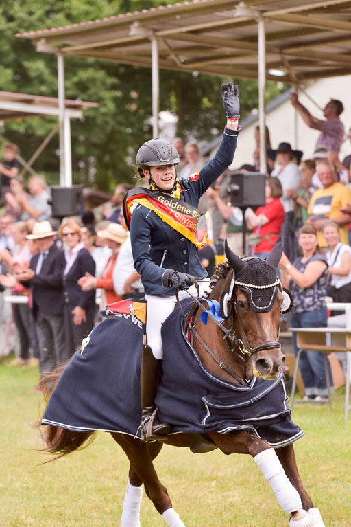 Goldene Schärpe Ponys in Hohenberg Krusemark 2024 | 14072024 Ehrungen_334 