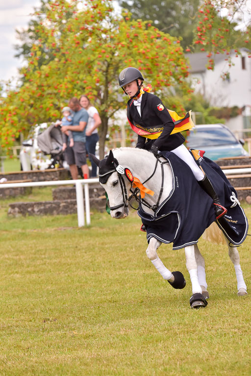 Goldene Schärpe Ponys in Hohenberg Krusemark 2024 | 14072024 Ehrungen_346 