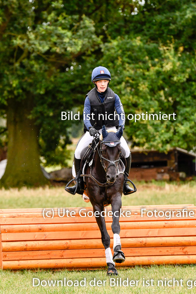 Goldene Schärpe Ponys in Hohenberg Krusemark 2024 | 13072024 Gelände 1 Abt_010