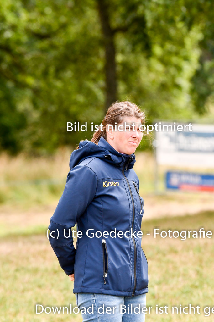 Goldene Schärpe Ponys in Hohenberg Krusemark 2024 | 13072024 Gelände 1 Abt_685