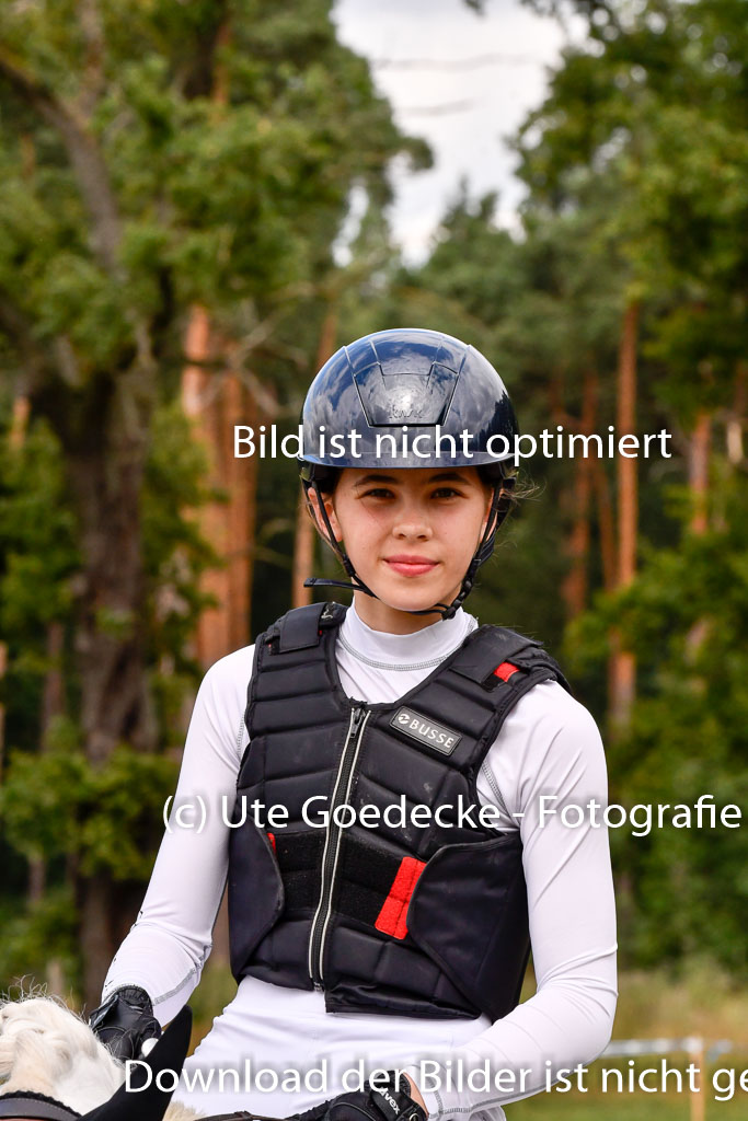 Goldene Schärpe Ponys in Hohenberg Krusemark 2024 | 13072024 Gelände 1 Abt_692