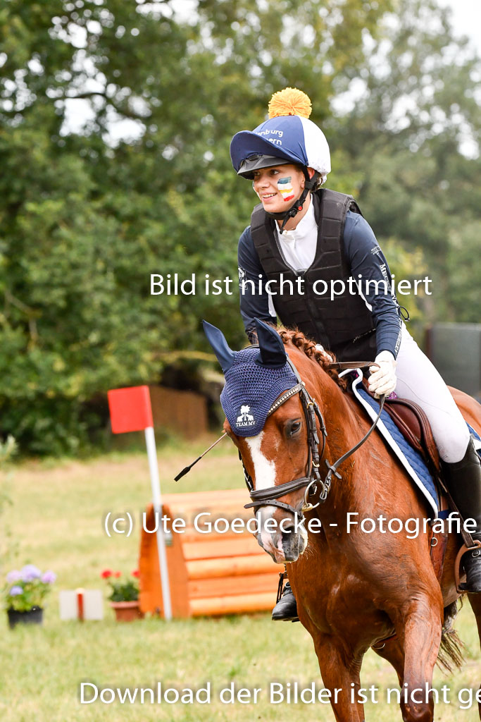 Goldene Schärpe Ponys in Hohenberg Krusemark 2024 | 13072024 Gelände 1 Abt_870