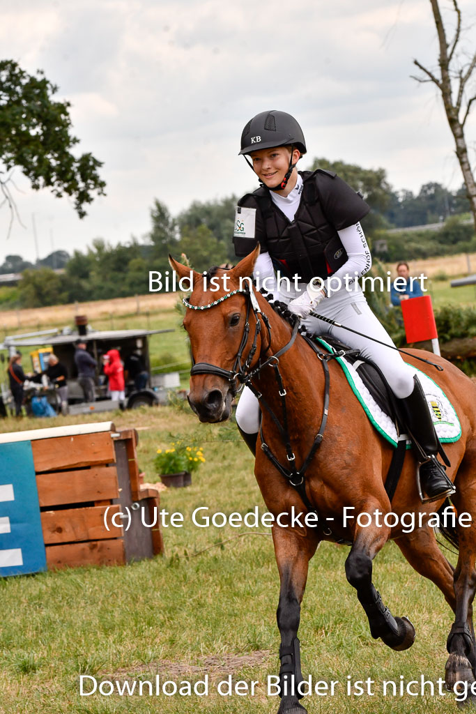 Goldene Schärpe Ponys in Hohenberg Krusemark 2024 | 13072024 Gelände 1 Abt_929