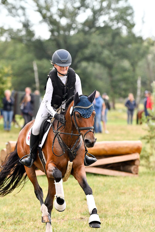 Goldene Schärpe Ponys in Hohenberg Krusemark 2024 | 13072024 Gelände 1 Abt_106 