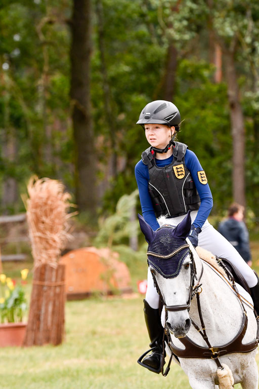 Goldene Schärpe Ponys in Hohenberg Krusemark 2024 | 13072024 Gelände 1 Abt_160 
