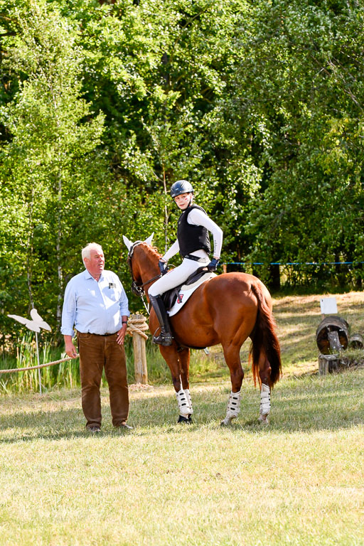 Goldene Schärpe Ponys in Hohenberg Krusemark 2024 | 13072024 Gelände 1 Abt_237 