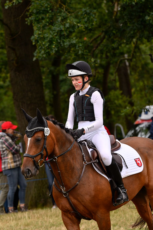 Goldene Schärpe Ponys in Hohenberg Krusemark 2024 | 13072024 Gelände 1 Abt_468 